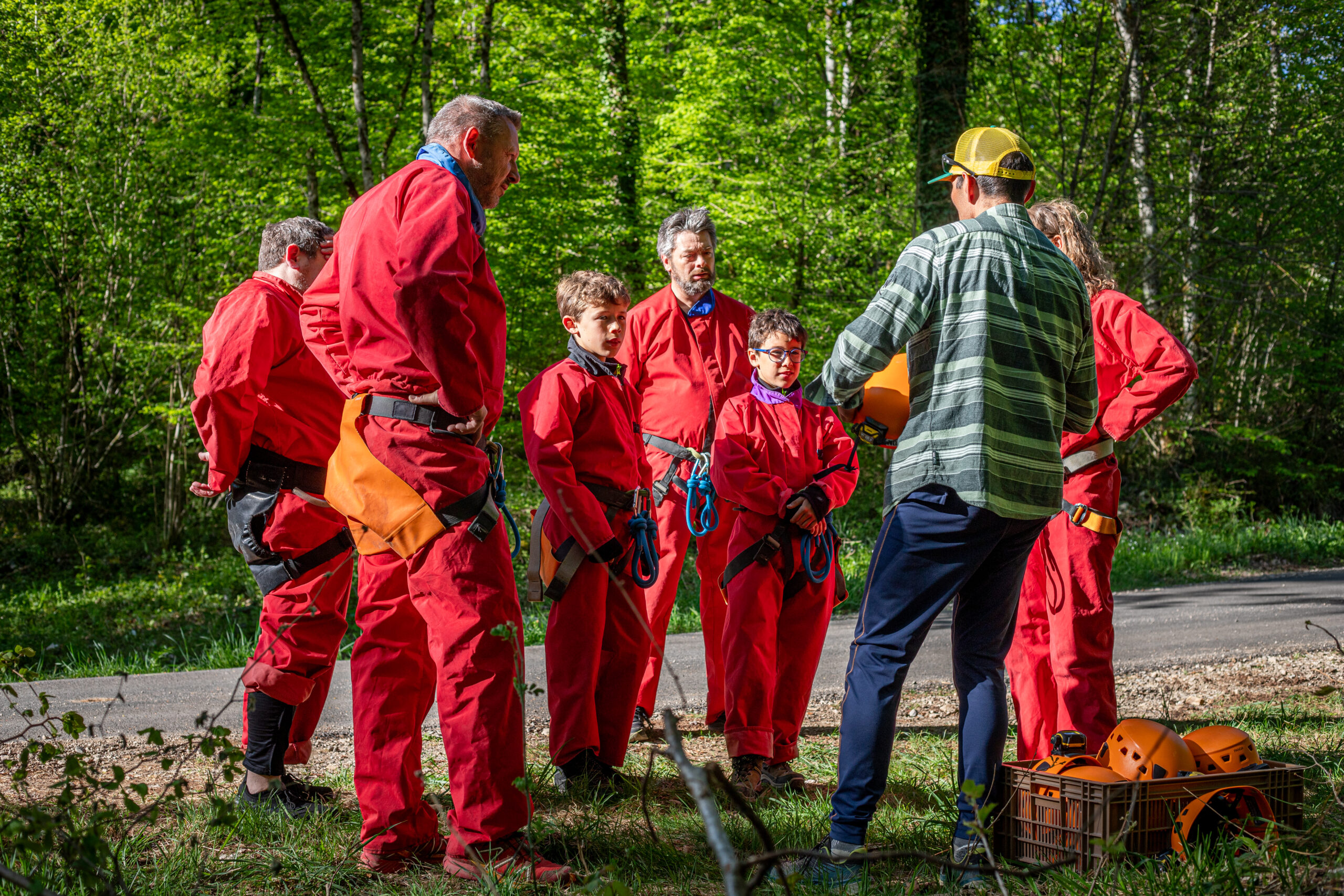 Groupe lors d’une sortie spéléologie dans le Jura